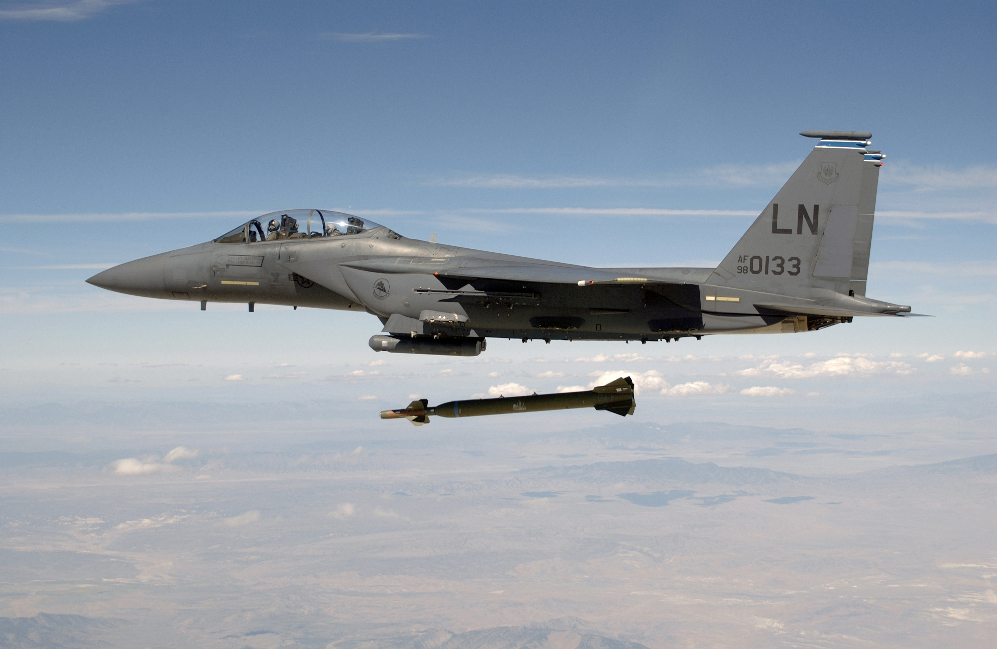 Raytheon / Texas Instruments GBU-28 Bunker Buster