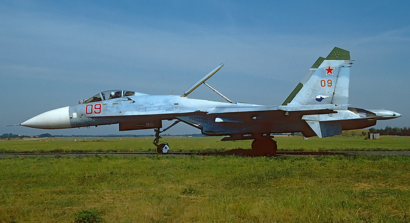 Sukhoi T-50/I-21/Article 701 PAK-FA and Su-27/30/33/35/37 Flanker