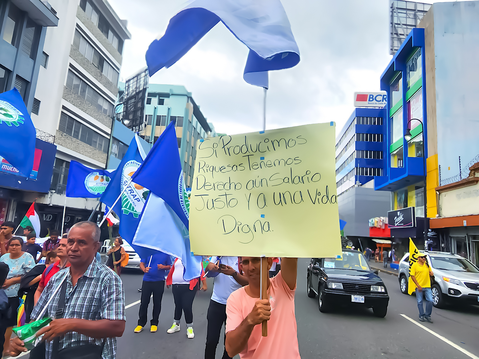 Plantation workers among those whose rights have collapsed across the world | Banana Link