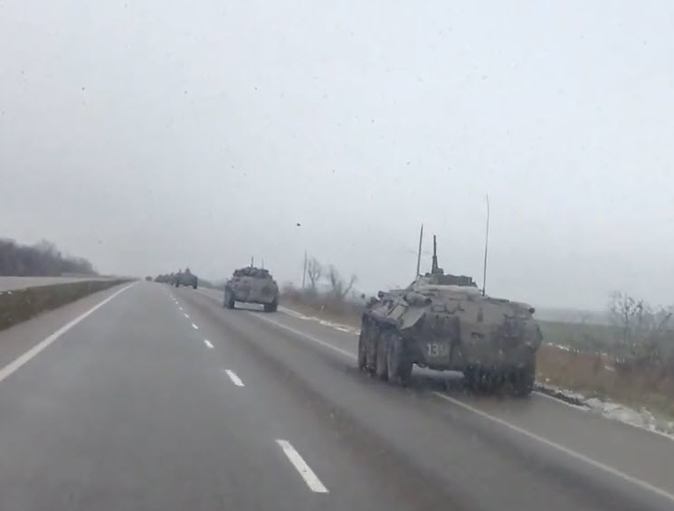 As Eastern Ukraine Heads Towards the Ceasefire, Russian Armour Heads Towards Ukraine - bellingcat