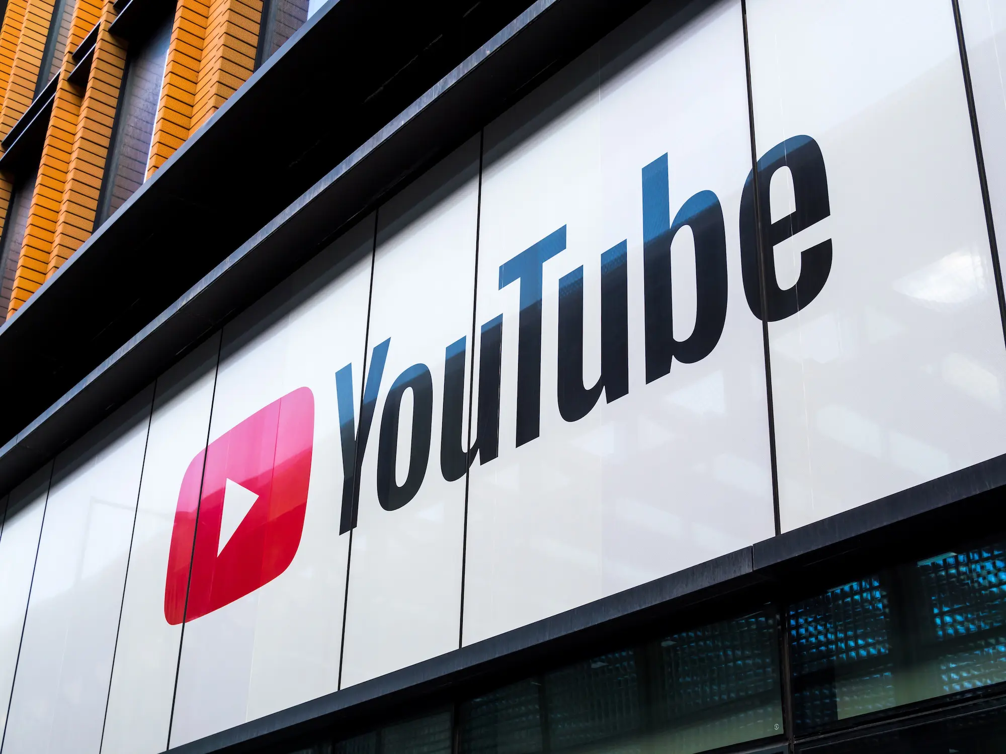 The Best Time to Post on YouTube by Category - BENlabs