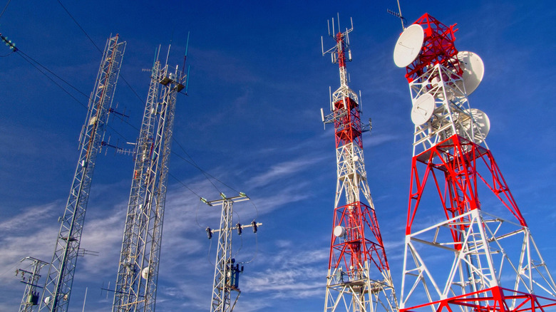 Trump Is Right To Be Worried About Chinese Spying - But A Government-Run 5G Network Isn't The Solution