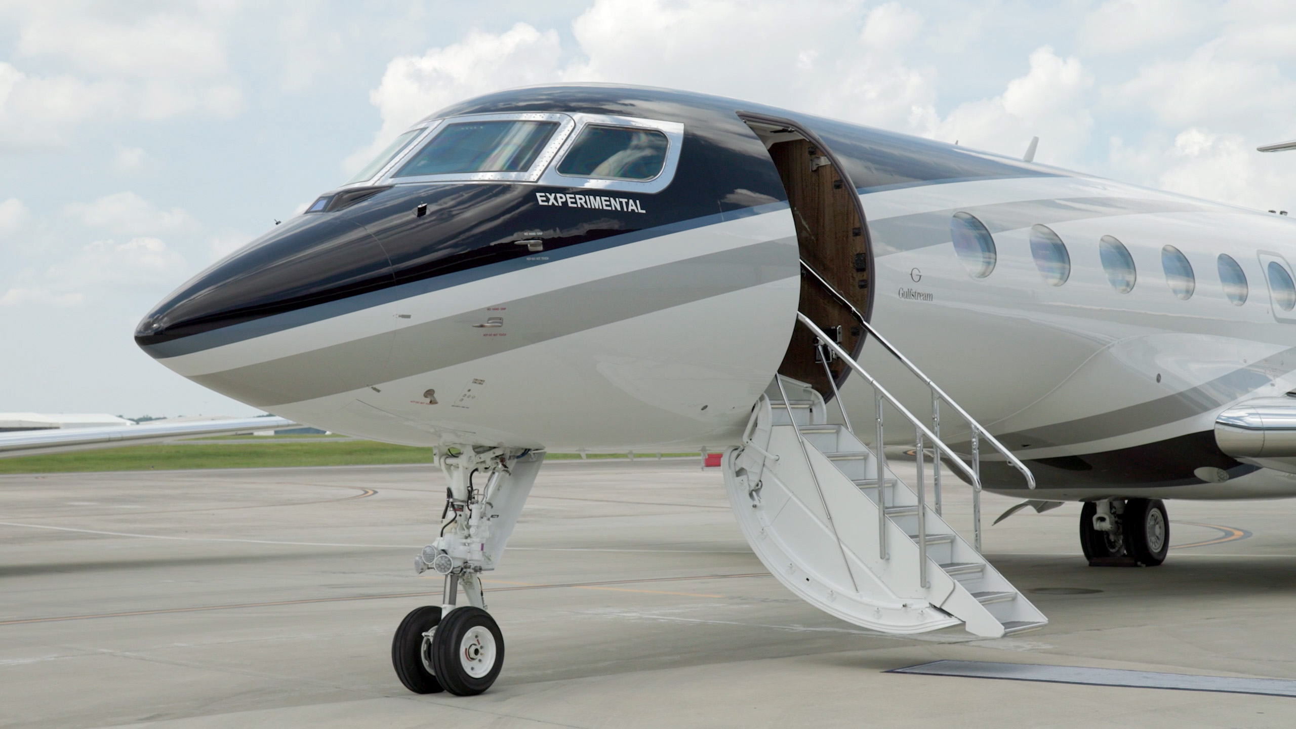 We Go Inside Gulfstream's Test G700 | Business Jet Traveler