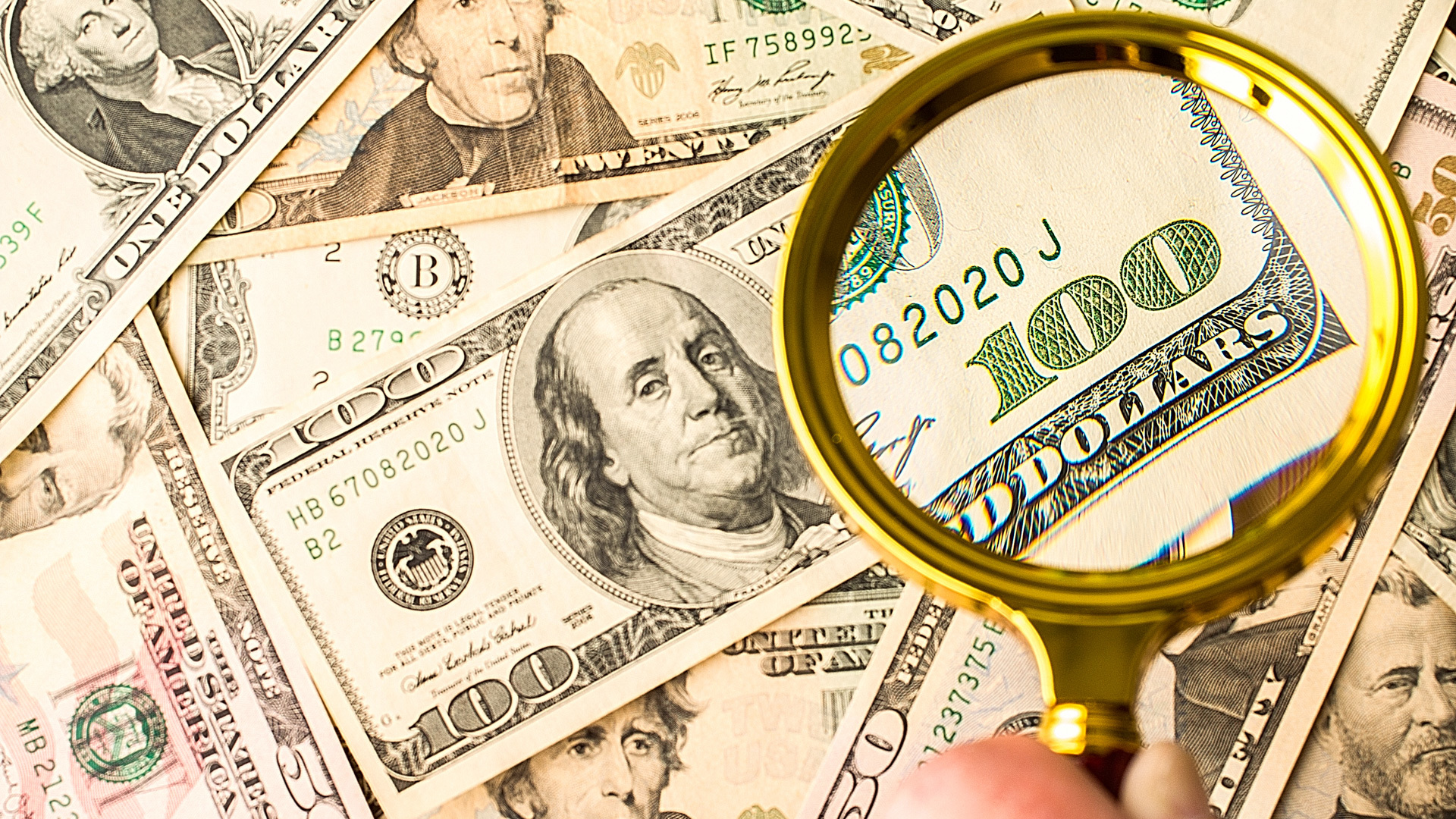Fed’s counterfeiting experts fight flow of fake money - Federal Reserve Bank of Boston
