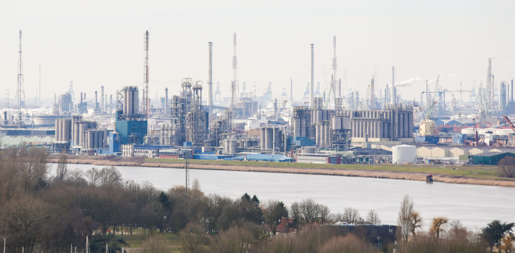 Le nouvel accord industriel propre de l'UE ne répond pas aux attentes en matière de production de plastique | Libérons-nous du plastique