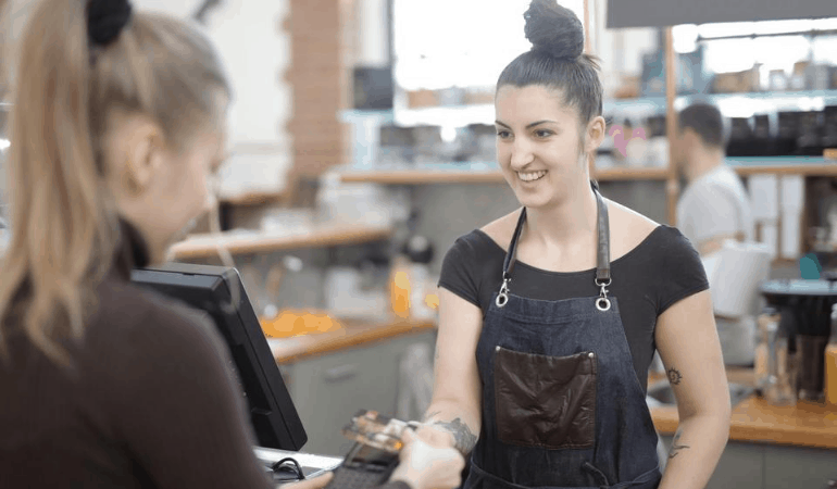 10 Top Tips for Providing World Class Customer Service - Brightpearl