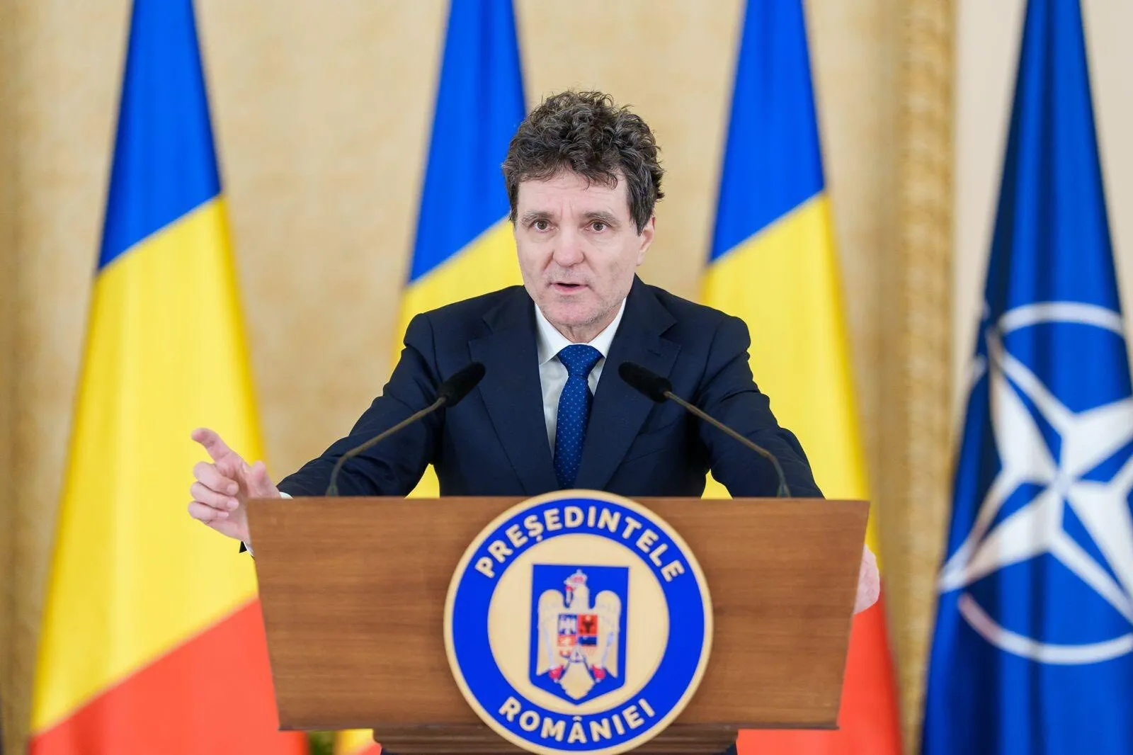 Nicușor Dan a anunțat de la Bruxelles că vârsta de pensionare crește. Prima categorie care se supune noilor legi - Bugetul.ro