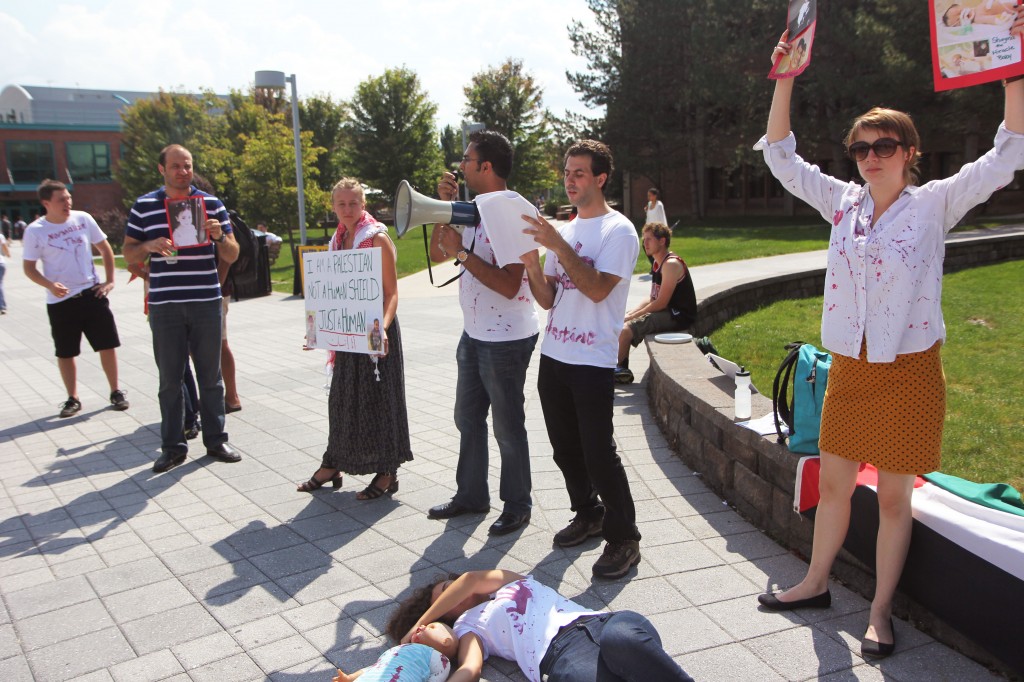 Students for Justice in Palestine, Pro-Israel groups rally on the Spine - Pipe Dream