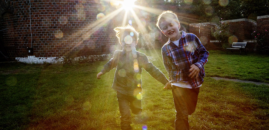 Play nicely: Children who are not friends connect better through play when given a goal | University of Cambridge