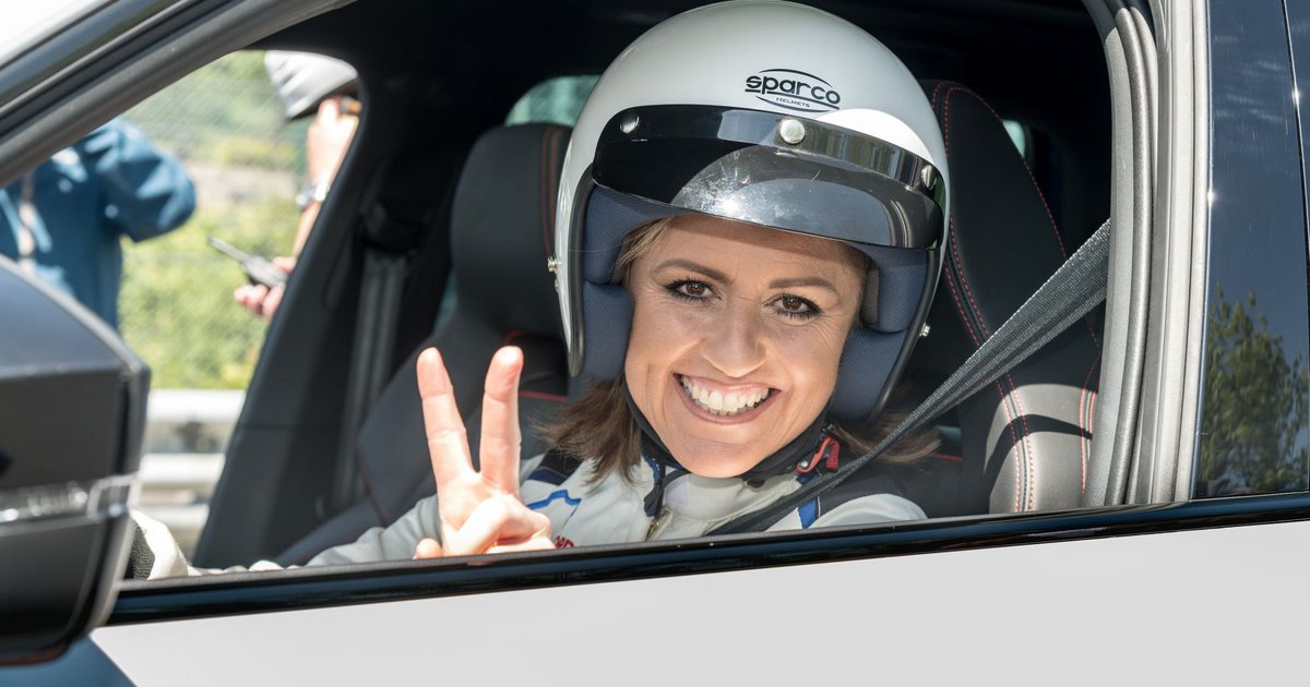 Sabine Schmitz: Η γυναίκα που κέρδισε τα χρονόμετρα στο Nurburgring αλλά έχασε τη μάχη με την επάρατη νόσο (video)