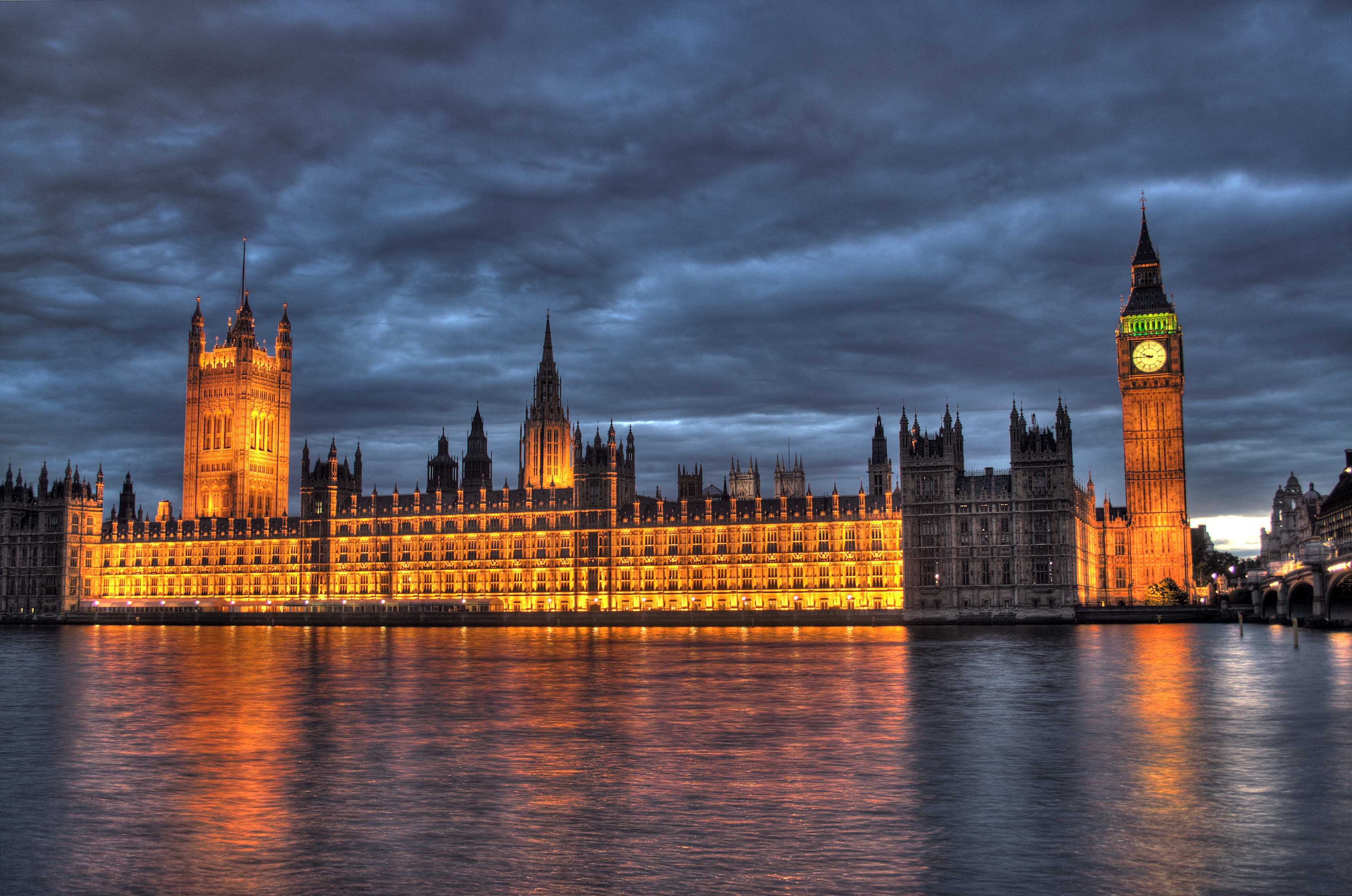 UK aims for 57% carbon cut but lacks policies to get there - Carbon Brief
