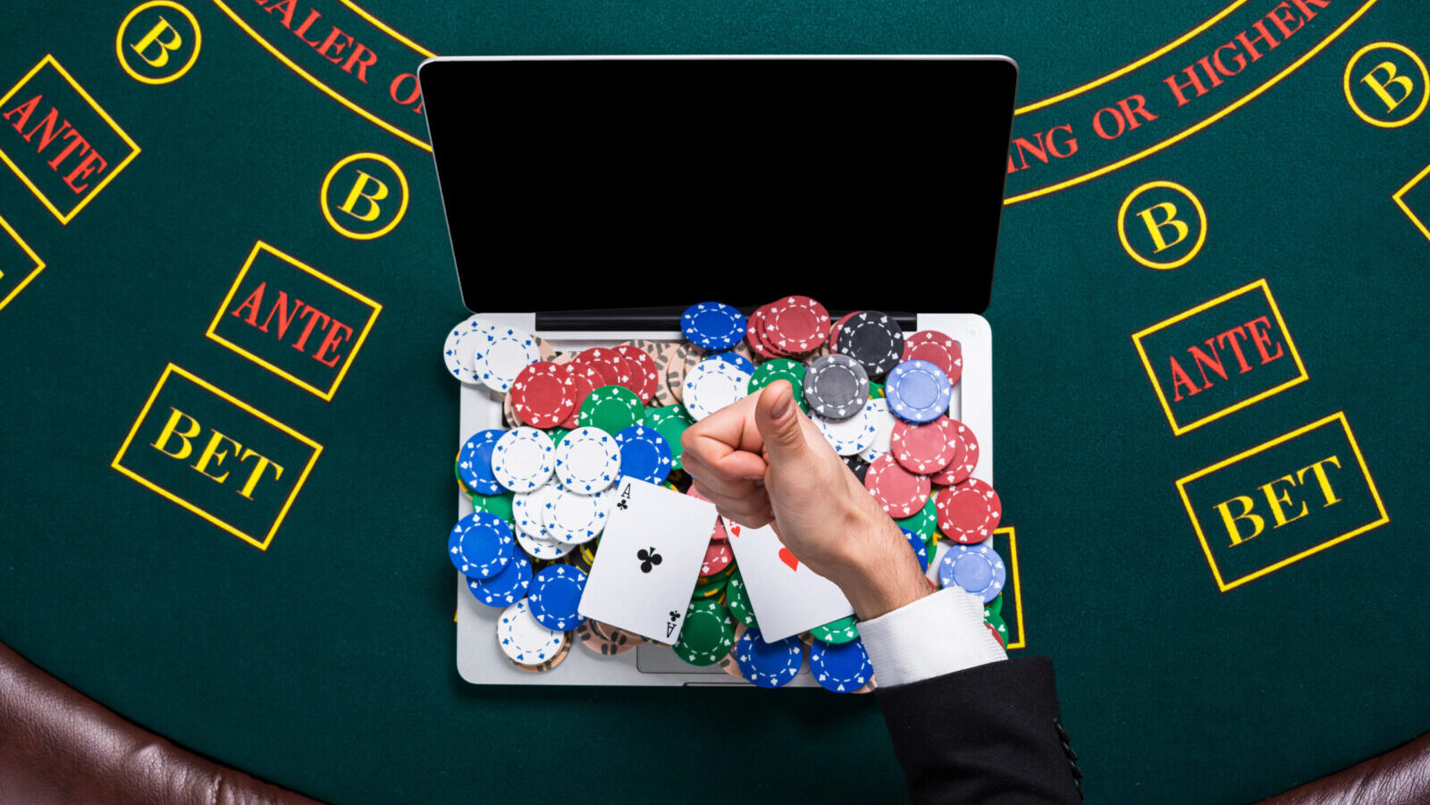 U.S. Internet Casino Revenue Tops $900 Million For March