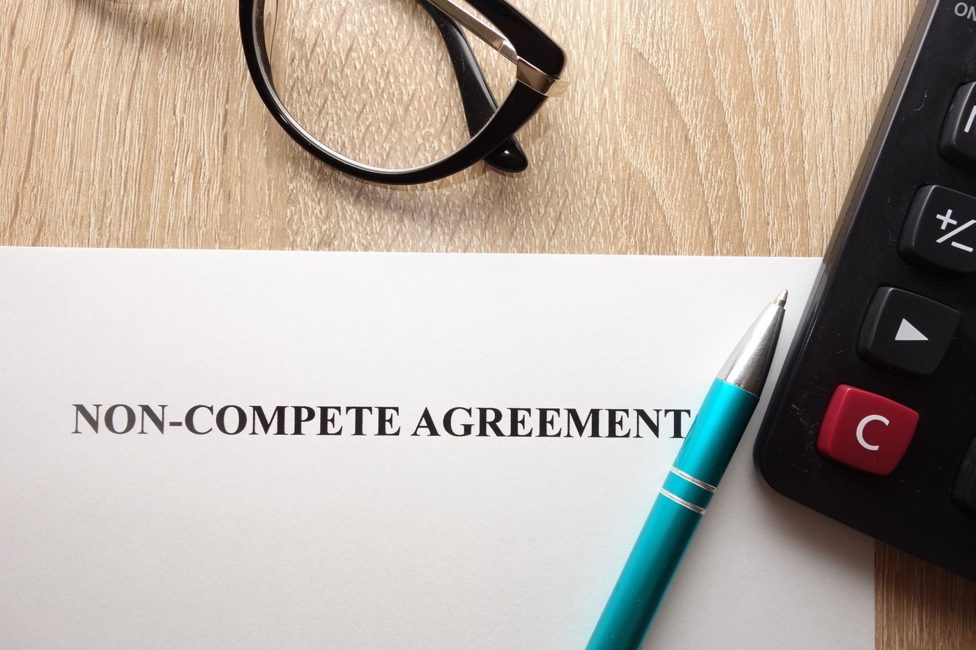 FTC Imposes Sweeping Ban on Non-Compete Agreements In Employment¬† | CDF Labor Law LLP