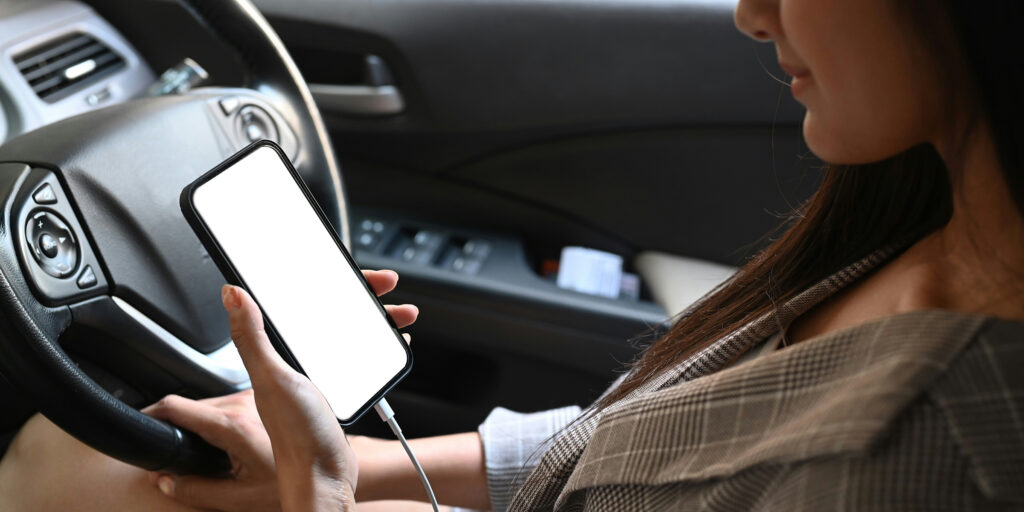 New California Law Bans Holding Phone While Driving
