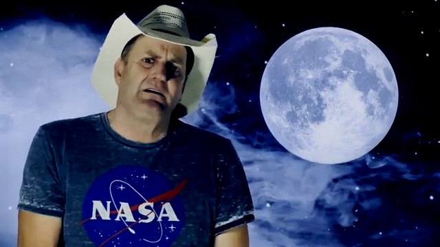 Marty Brown Sings His Song "To the Moon" (Originally Recorded by George Strait) - chimesfreedom