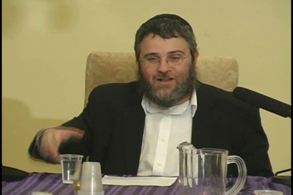 Rabbi apologises for popular video of Pope Francis dancing with Hasidic Jews - Christian Today