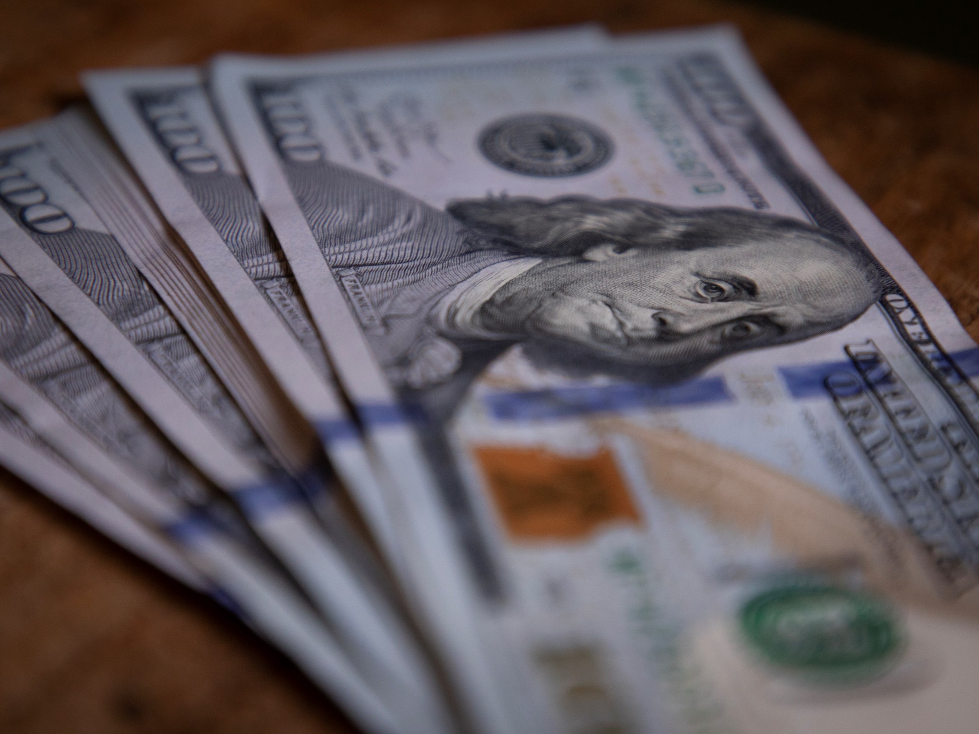 Dólar hoy y dólar blue, EN VIVO: a cuánto cotizó el oficial y cuál fue el precio del paralelo este viernes 6 de febrero, minuto a minuto