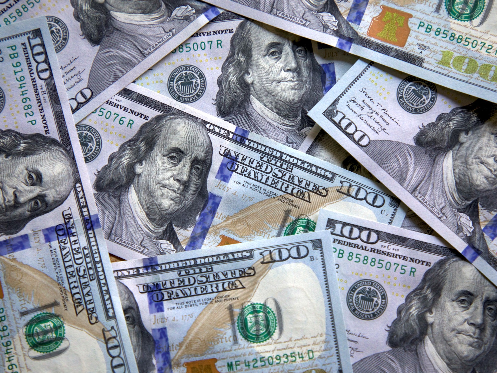 Dólar hoy y dólar blue, EN VIVO: a cuánto cotizó el oficial y cuál fue el precio del paralelo este viernes 10 de abril, minuto a minuto