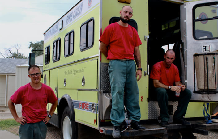 Front-line felons: Colorado prison inmates fight wildfires for $6 a day - The Colorado Independent