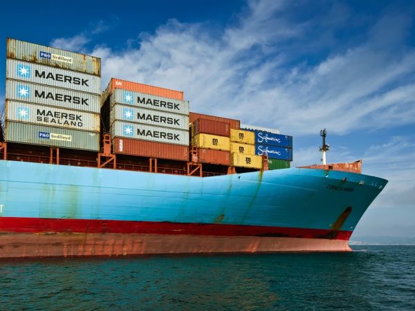 Maersk voor 200-300 miljoen het schip in door malware - Computable.be