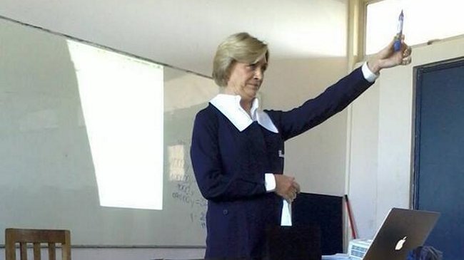 Evelyn Matthei empezó a dar clases en colegio de Pedro Aguirre Cerda - Cooperativa.cl