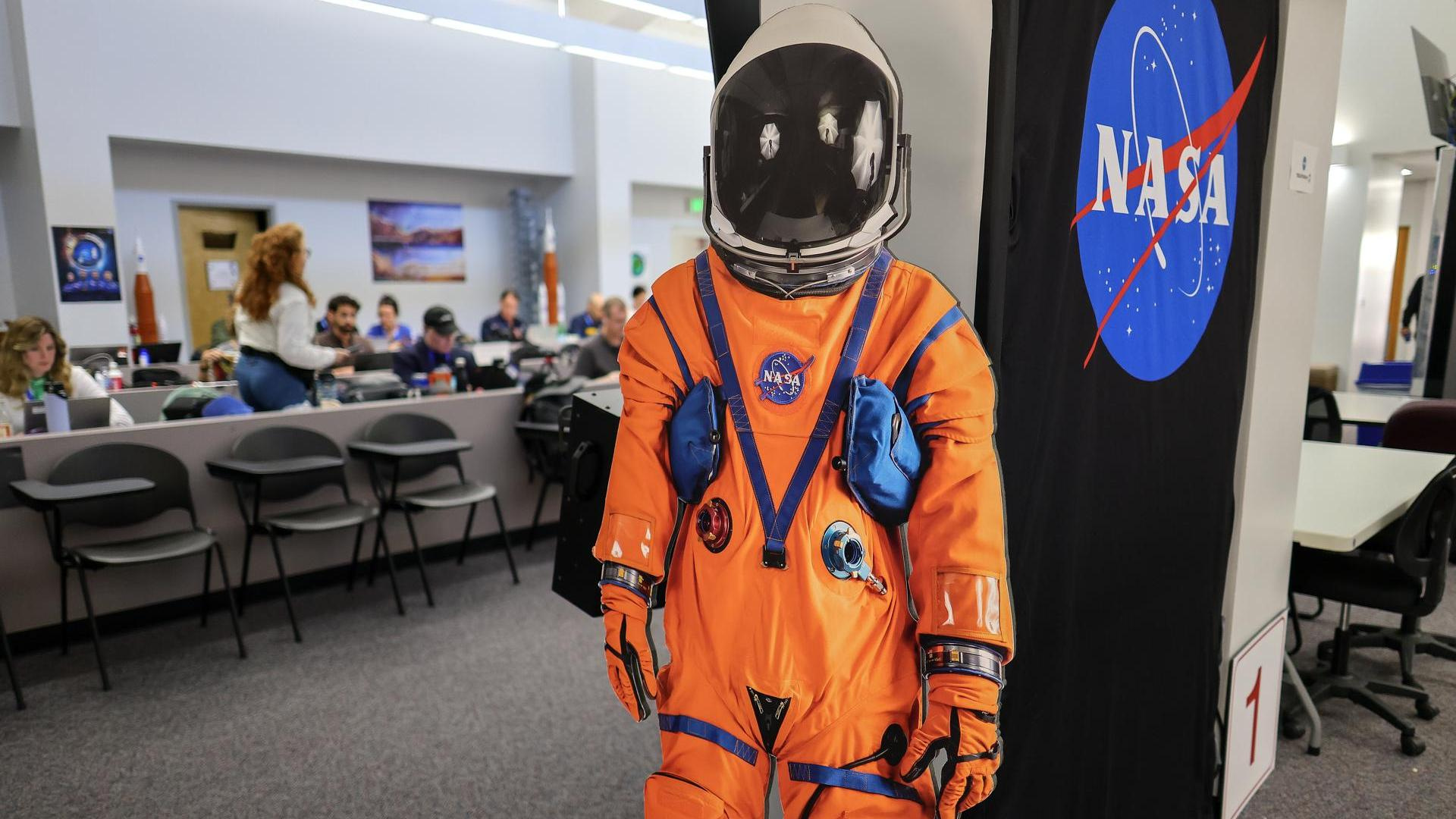 Un sueldo fijo como funcionarios y una dieta por desplazamiento: esto es lo que cobran los cuatro astronautas que viajan a la Luna en el Artemis II