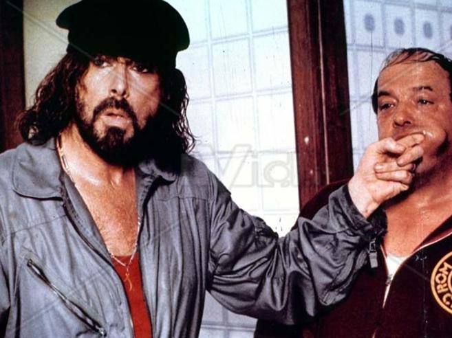 È morto Tomas Milian a 84 anni Dai film d’autore a “Er Monnezza” - Corriere.it