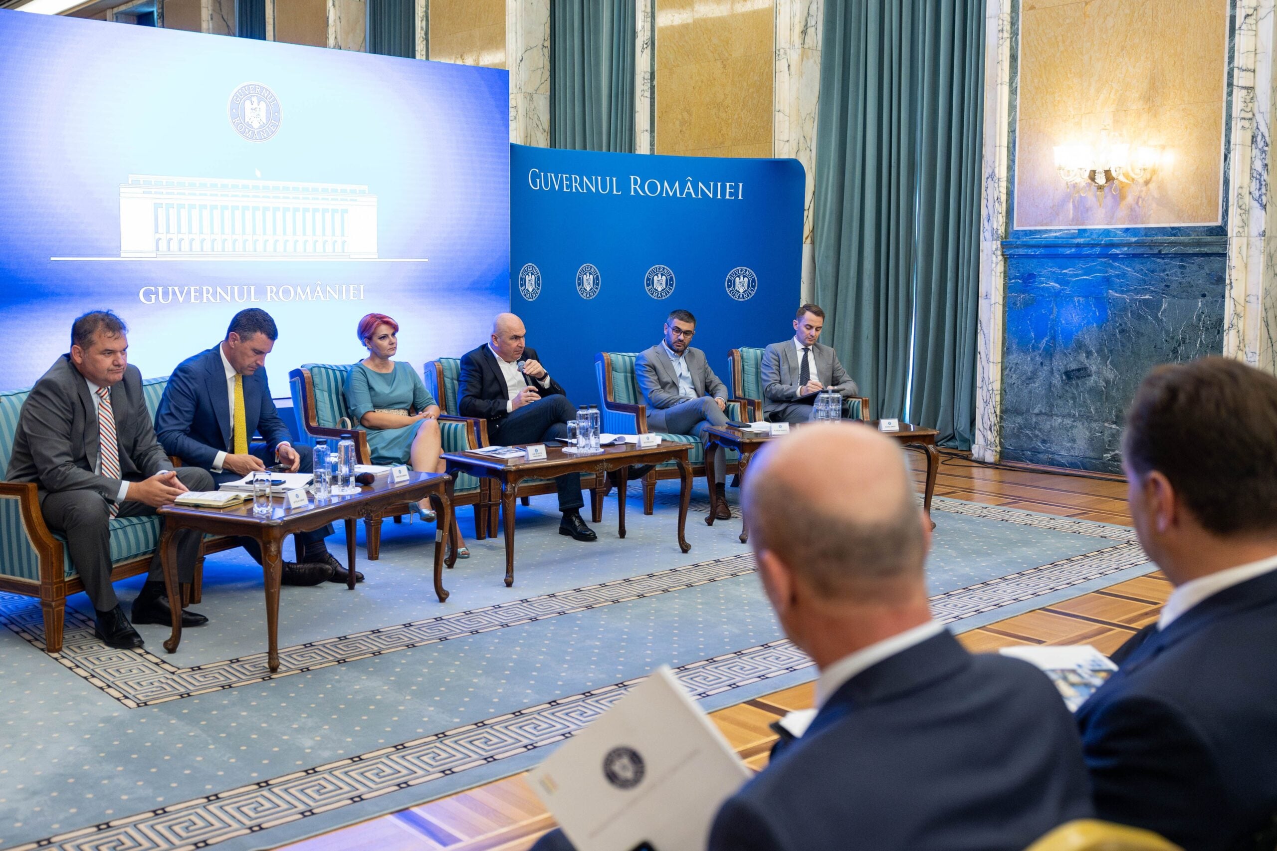 Realitatea despre banii primăriilor. Trei sferturi nu au fonduri nici de salarii și stau cu mâna-ntinsă la guvern