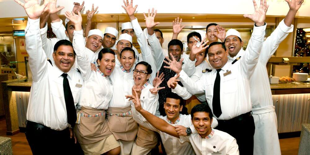 The Cruise Ship Jobs You Can Get With No Experience