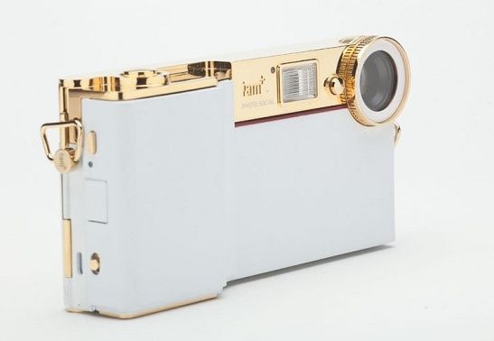 Will.i.am's Thinks You'll Pay Him $478 For This iPhone 4 Vintage Camera Case With A Keyboard | Cult of Mac