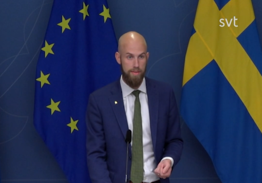 Sveriges befolkning bes om å forberede seg på krig