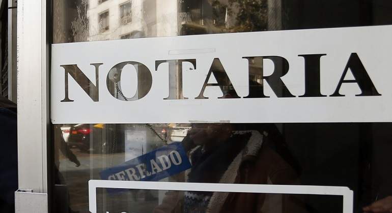 Pagos millonarios y ascenso exprés: las dudas que rodean al notario de San Miguel - El Periodista