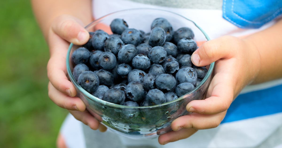 EWG's 2025 Shopper's Guide to Pesticides in Produce