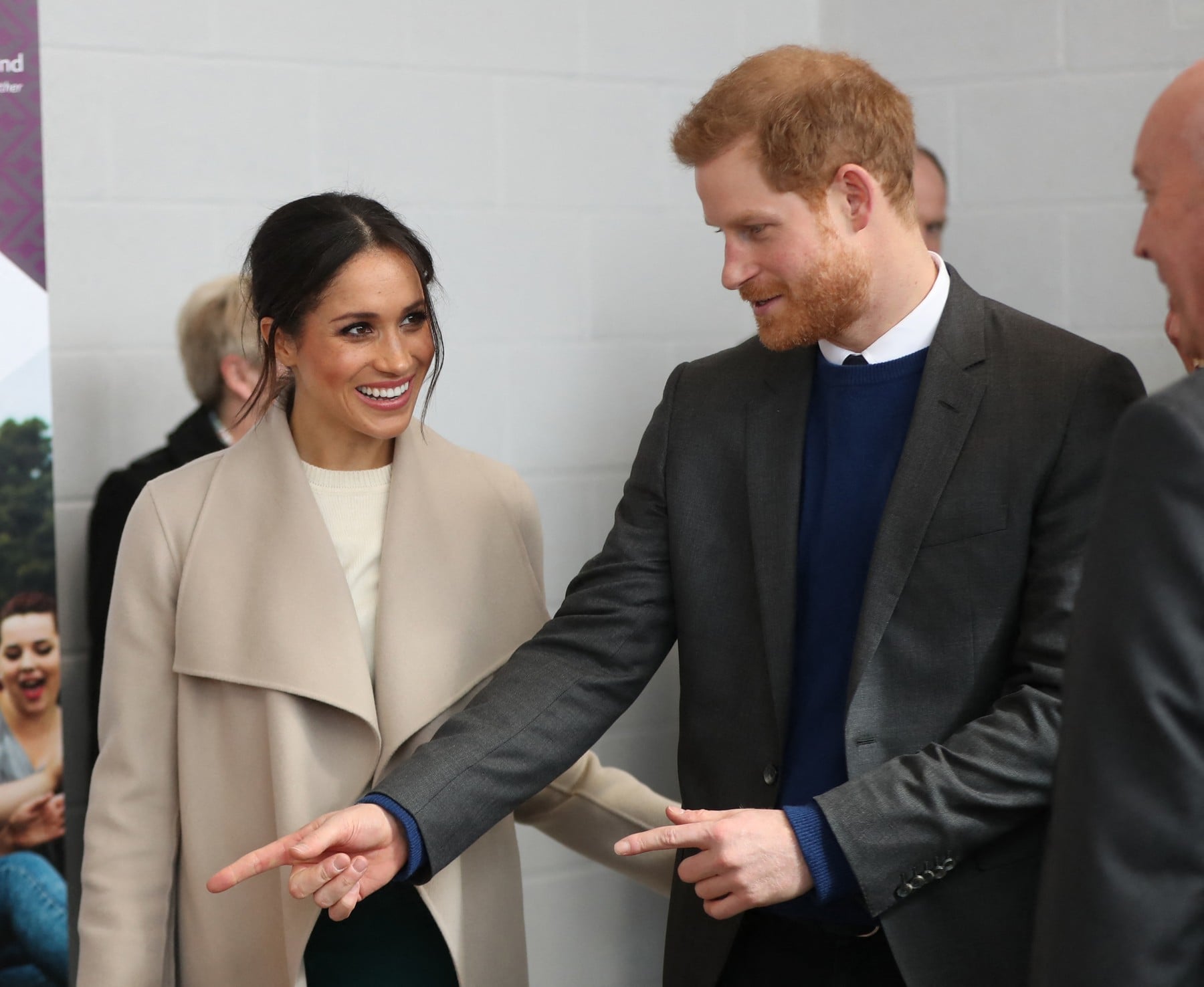 Meghan Markle ar putea lansa un volum-confesiune despre viața la Palat. Sumele puse în joc sunt uriașe, însă Harry s-ar opune de teama unei rupturi definitive cu familia regală | FEMEIA.RO