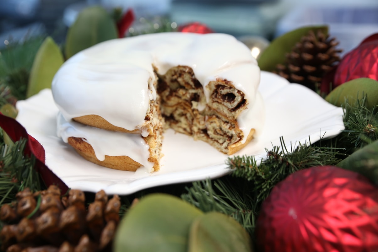 Sam's Club Is Selling A MASSIVE 44-Ounce Cinnamon Roll For Under $5