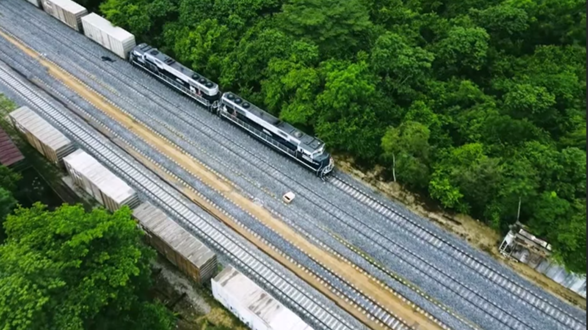 Mexico aims to compete with Panama Canal by using cargo trains - FreightWaves