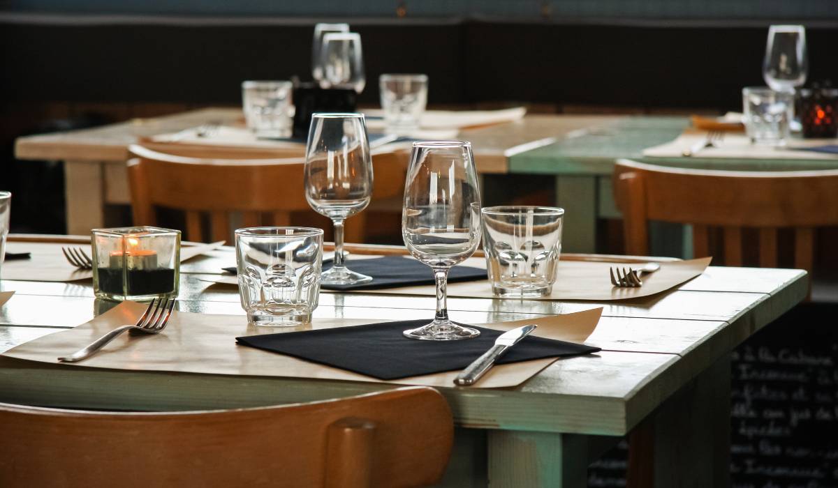 Senate Proposes $40 Billion in Aid for Restaurants - FSR magazine