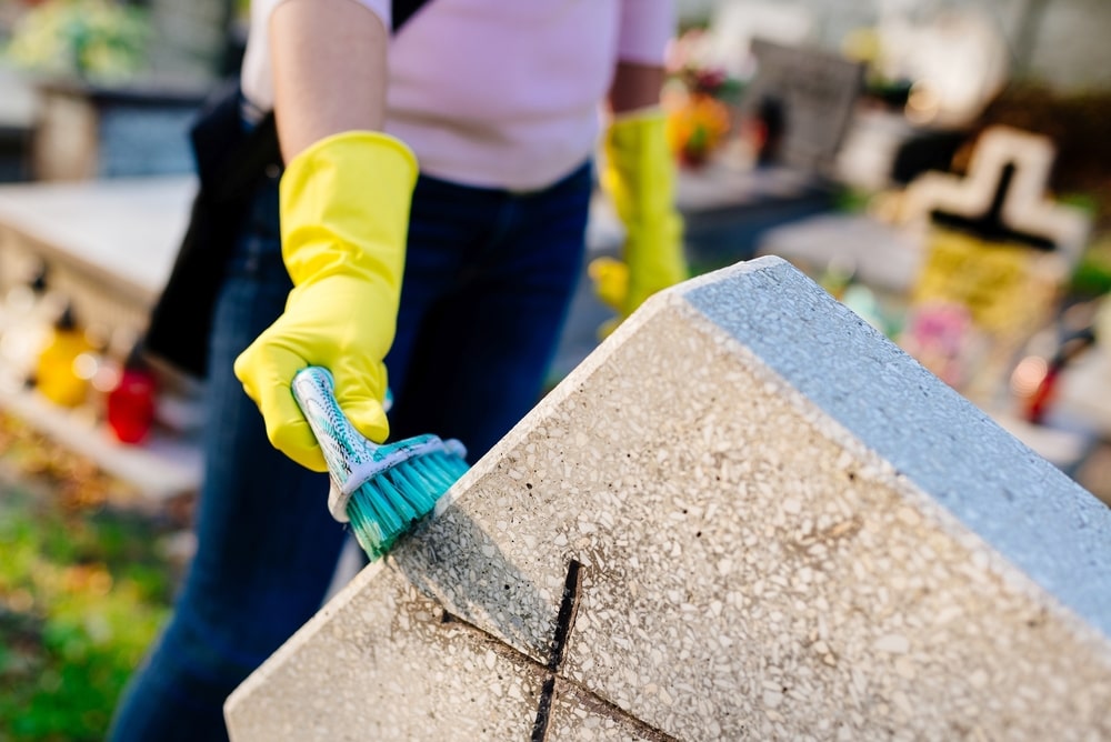 How to Clean a Headstone in 6 Steps - Funeral Basics