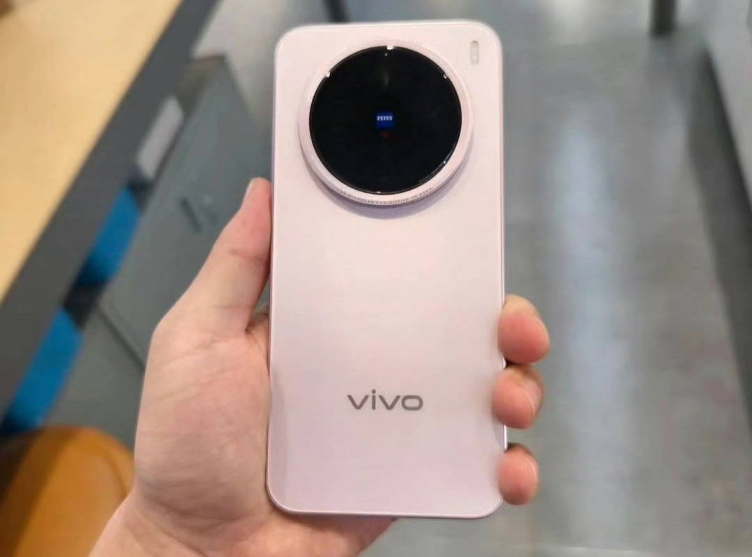 Vivo X200s to pack ultrasonic fingerprint scanner and wireless charging, X300 Pro mini in the works