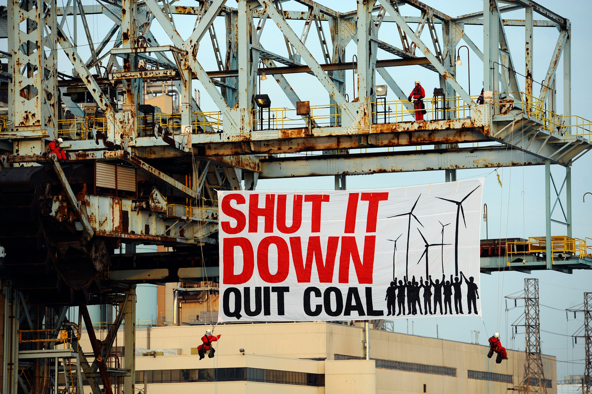 Meet the coal plants that Trump and AI are restarting - Greenpeace