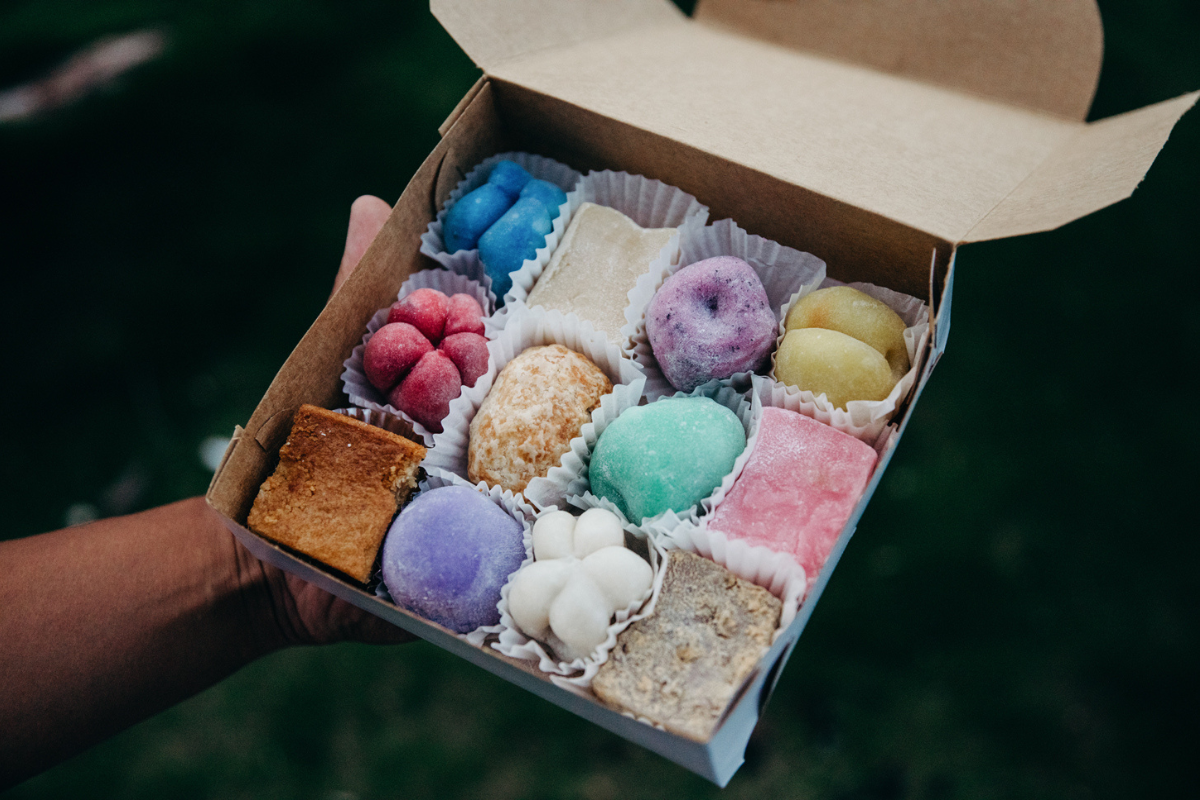 10 Eateries Every Traveler to Hawaiʻi Island Should Visit - HAWAIʻI Magazine