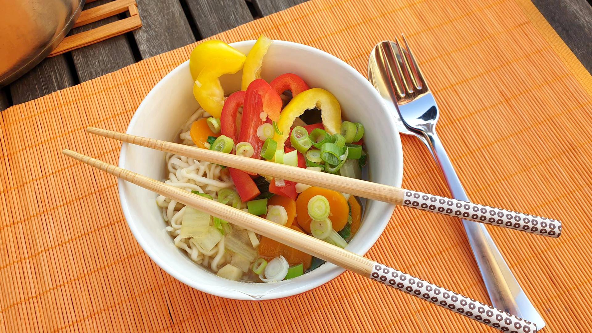Rezept für die japanische Nudelsuppe Ramen | hr4.de