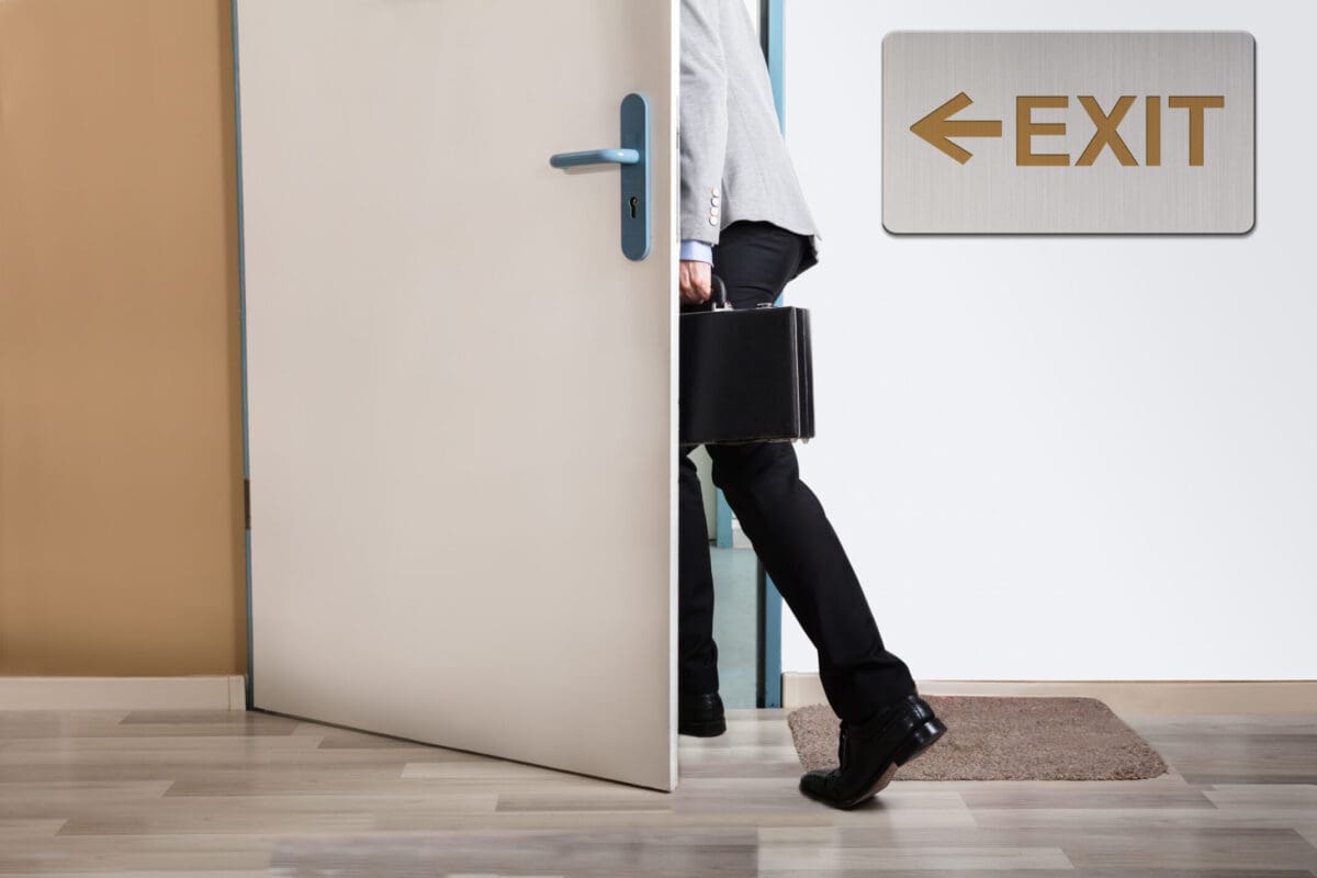 47% of Employees Say They'll Quit if Employer Orders Return to Office Full Time - HRO Today
