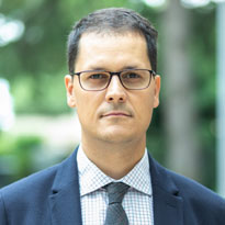 Roberto García-Castro | IESE Business School