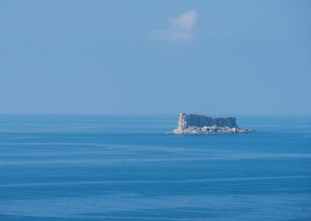 Two Hints for Recognizing the Two Ignatian Movements of Consolation and Desolation - Ignatian Spirituality
