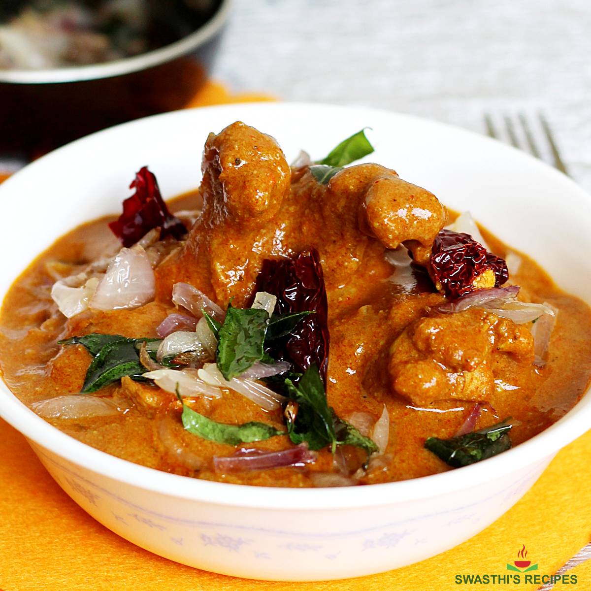 Kerala Chicken Curry (Nadan Kozhi Curry) - Swasthi's Recipes