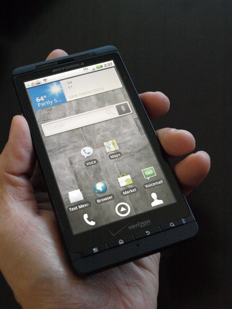 Review: Verizon Motorola Droid X (Android) - iPhone 4 Killer?