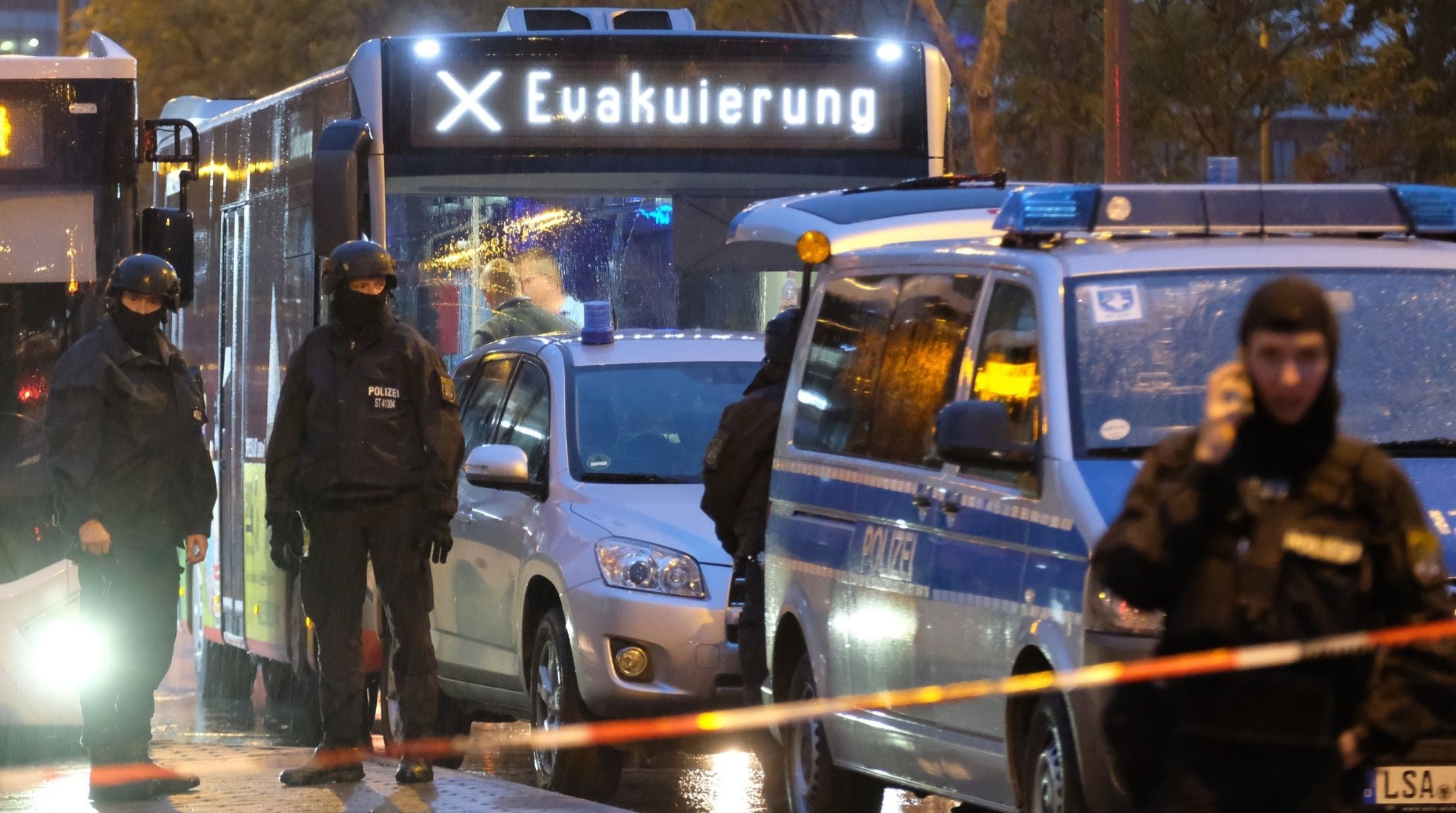 Gunman kills 2 in attack near German synagogue and at kebab shop - Jewish Telegraphic Agency