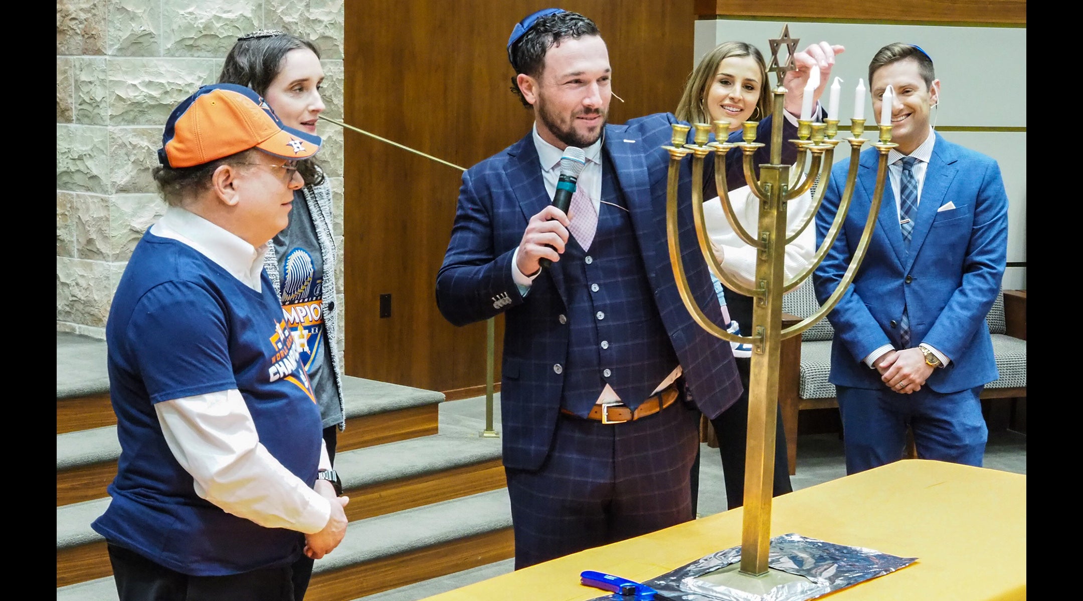 Houston Astros star Alex Bregman celebrated Hanukkah at a local synagogue - Jewish Telegraphic Agency