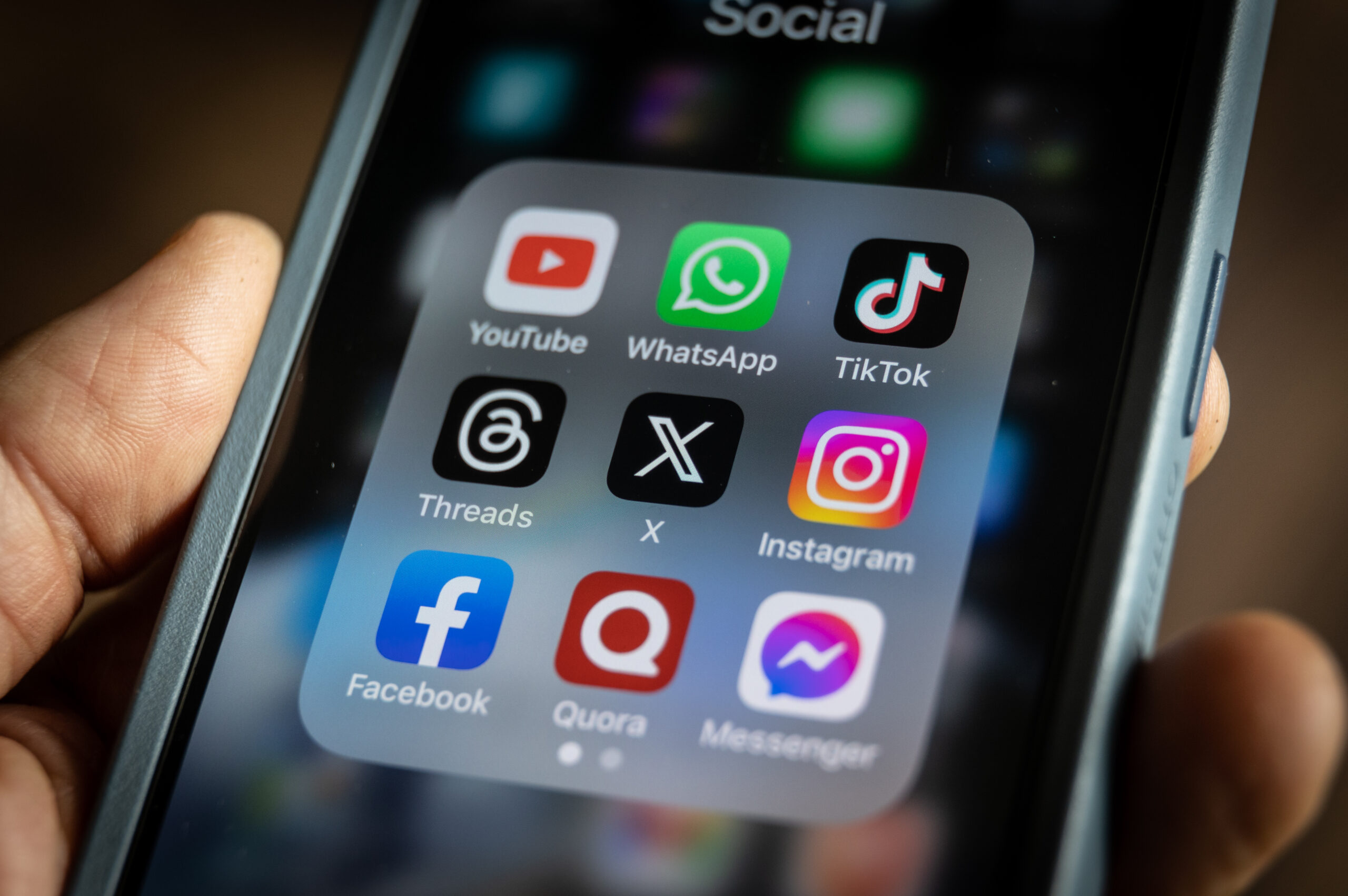 The Feedback Loop Between Online Extremism and Violence